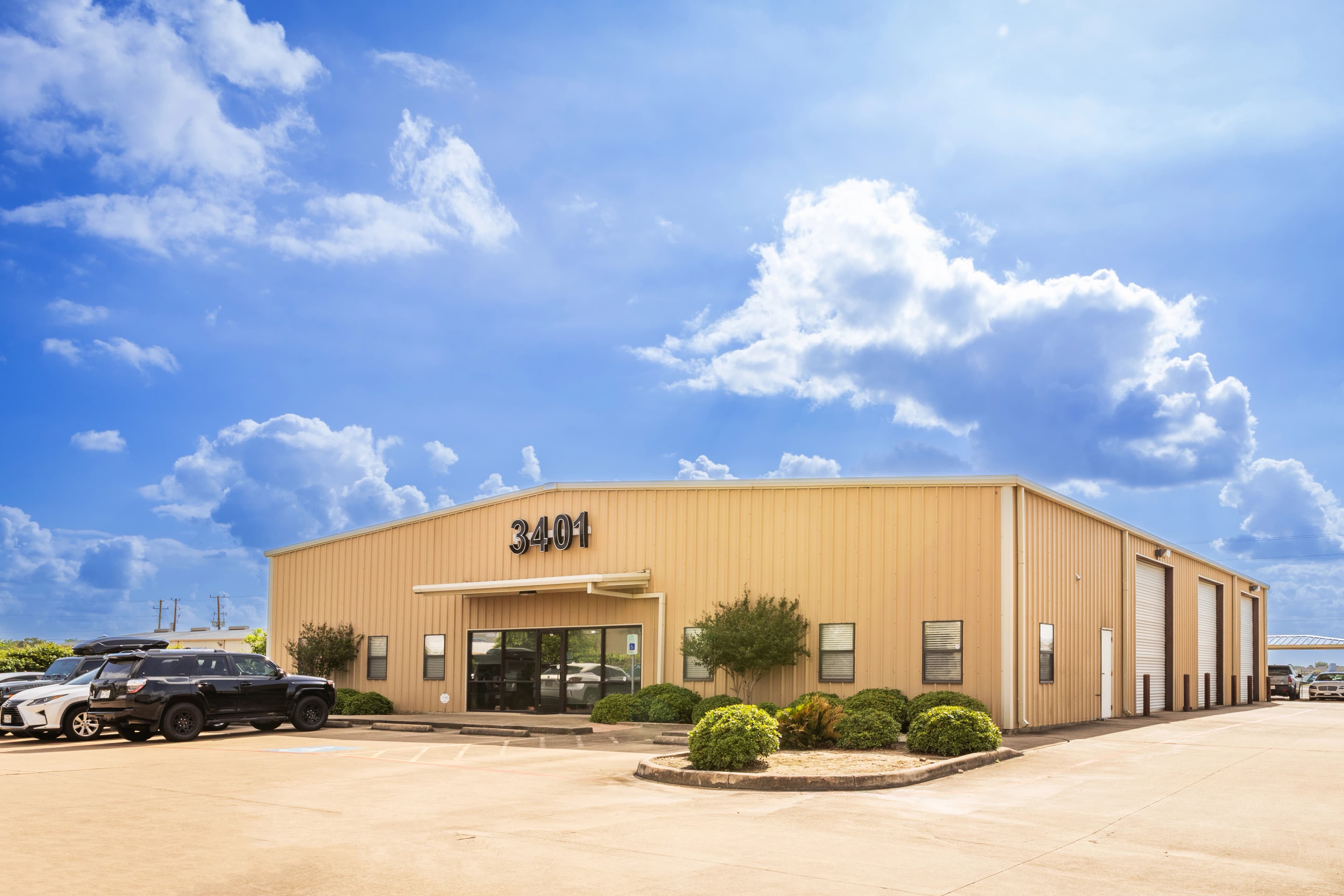 SDS Houston facility where Warrior panels are assembled, calibrated, and shipped from one floor
